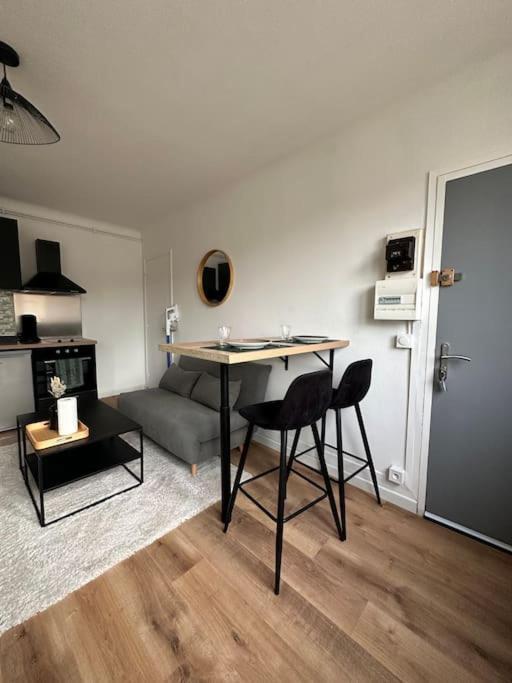 Appartement Proche Paris Et Metro - Parking Prive Мезон-Альфор Экстерьер фото